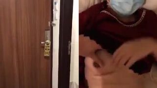 فحل سعودي ينيك الفلبينية عاملة المساج